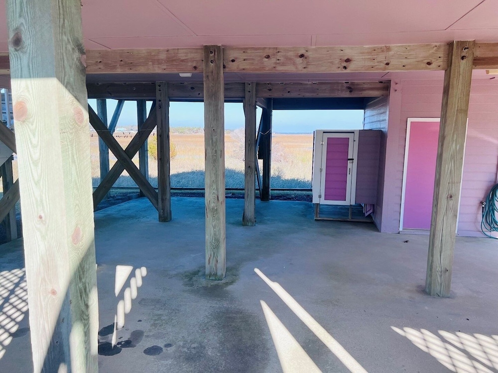 Victoria - 3 Br Home