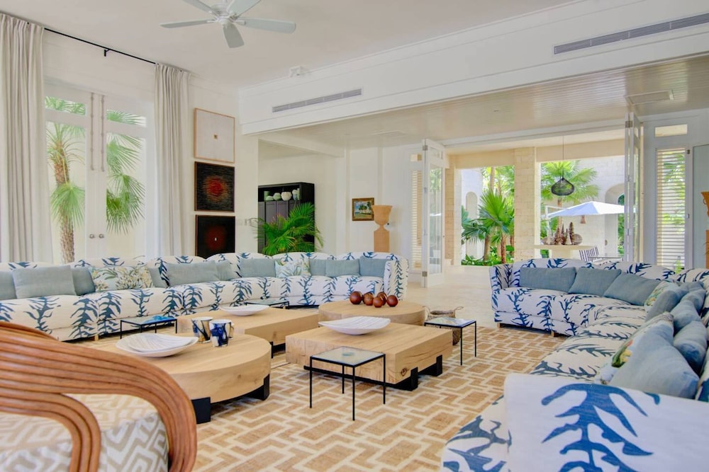 Villa Alta Gracia w Private Pool Designer Decor