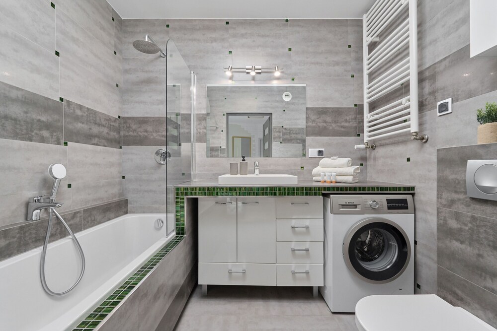 Floral Apartment Nyska by Renters
