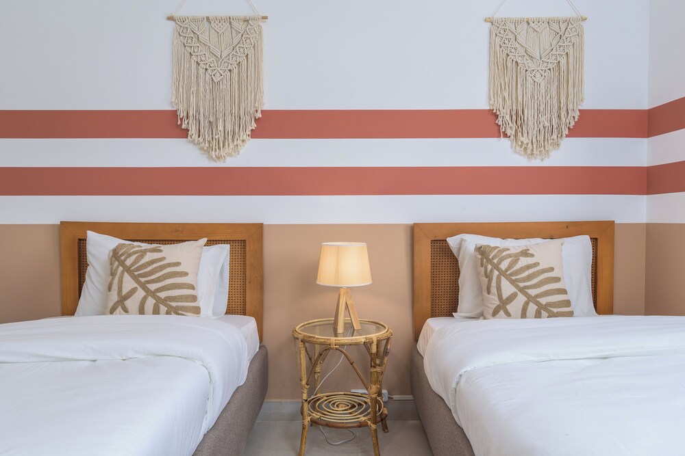 Glow Studios & Apartments in Batroun