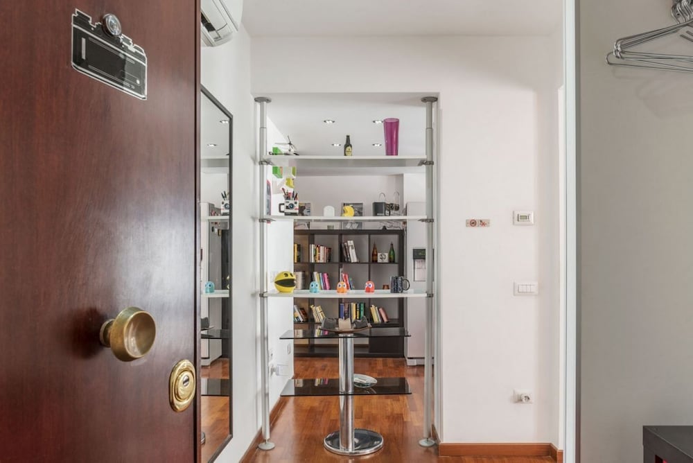 Pigneto & Malatesta Subway Flat