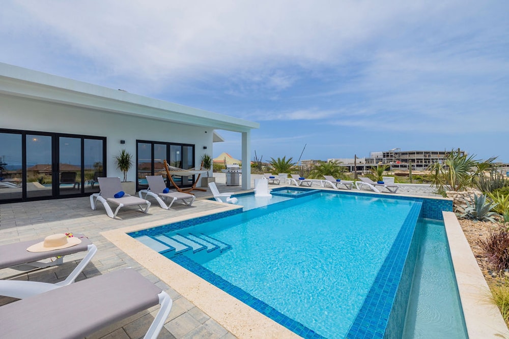 New Ocean View Infinity Pool Steps 2 Babybeach