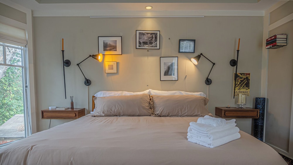 Spacious 3BR Midtown Home - Grad Family