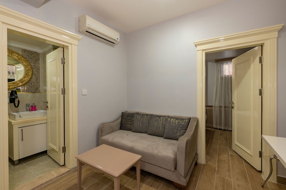 Taksim Peri Suit - Image 58