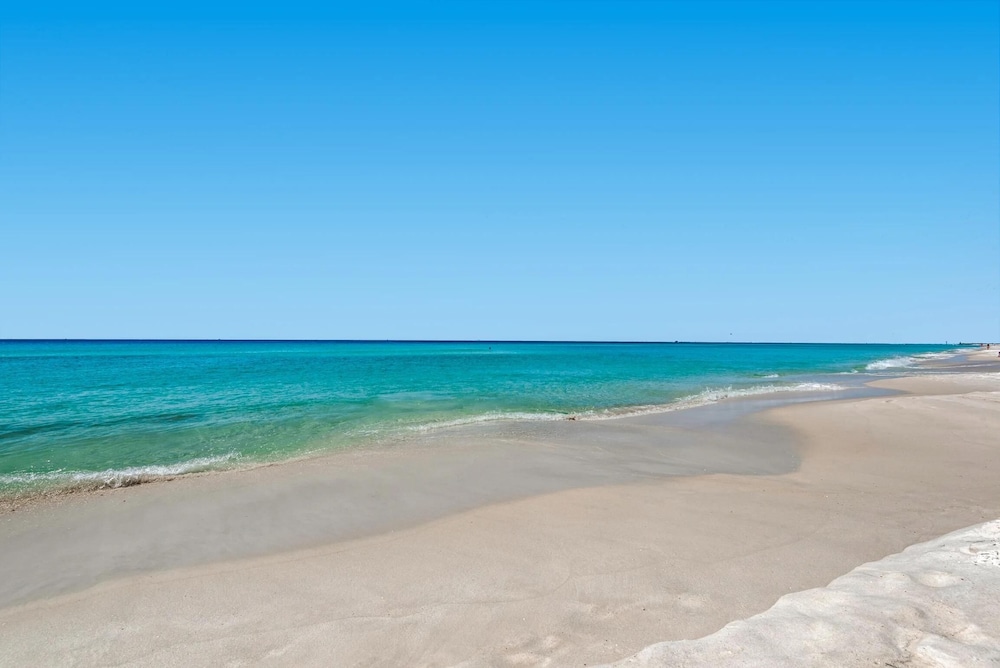 Dolphin Point #401c