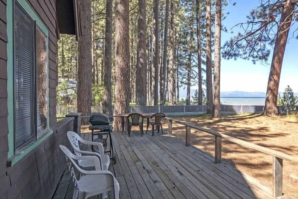 Lake Tahoe Vacations - 3195 Pasadena Avenue 6 Bedroom Home by RedAwning - Property Image 5