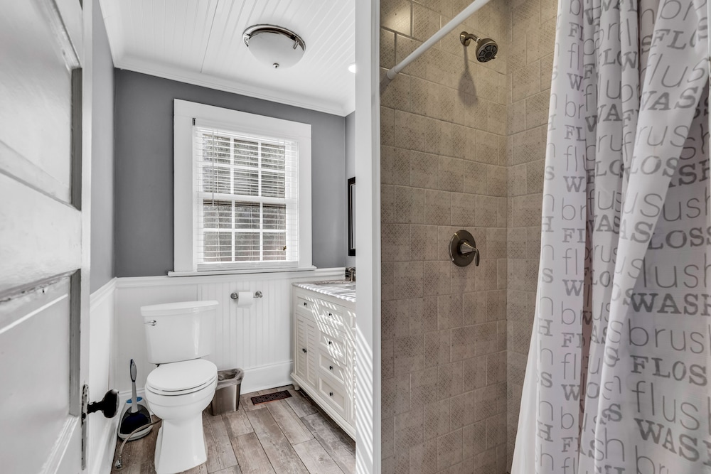Fort Myers Vacations - Bright and Modern Close to Everything - Property Image 21