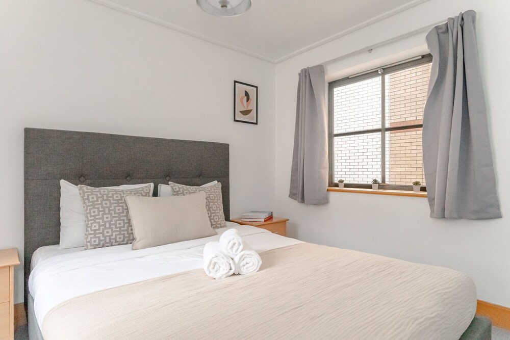 Holborn Penthouse Apartment with Terrace