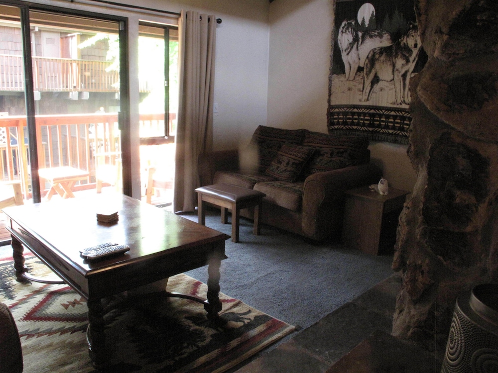 Snow Summit Townhouse Rentals & Sales