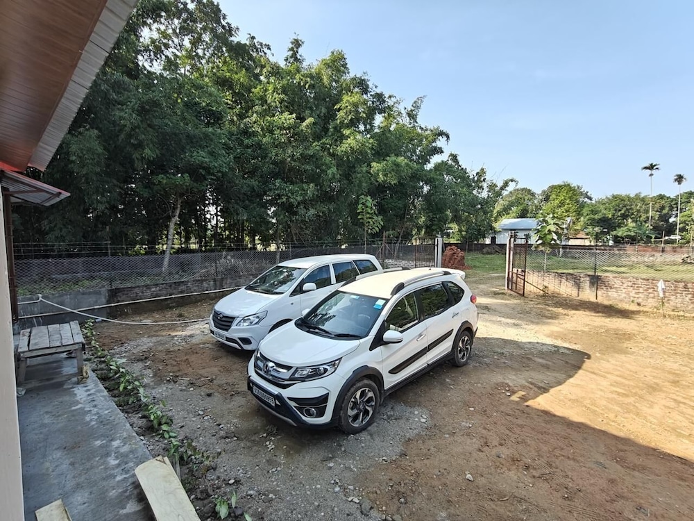 EJAAR HOMESTAY