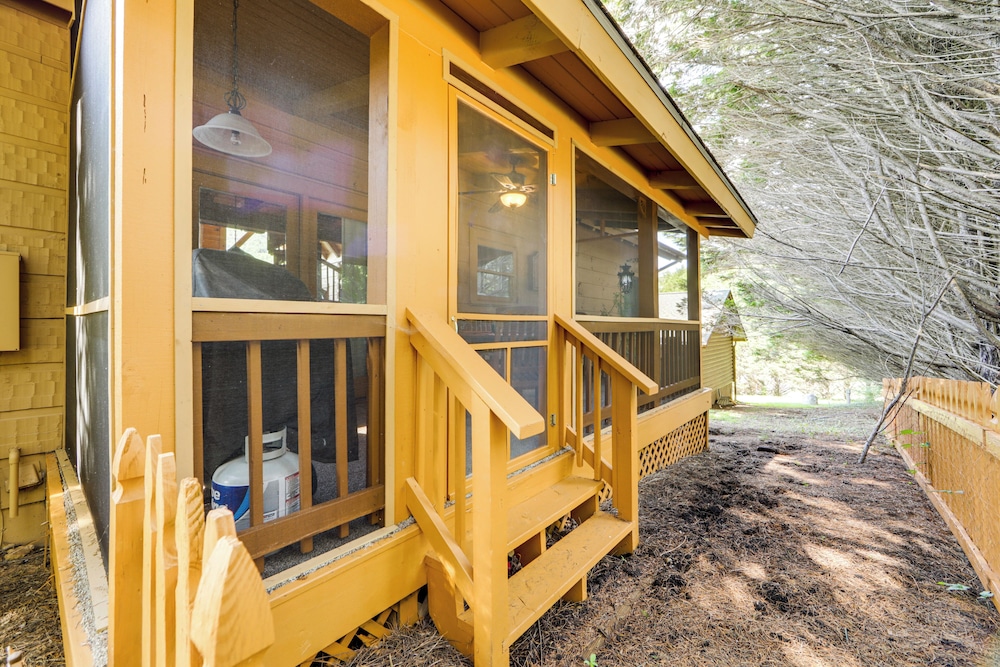 Panoramic Mountain Views & Decks: Franklin Cabin!