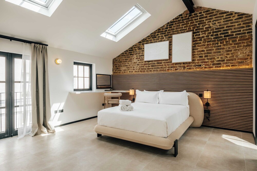 The Primrose Mews in Greater London