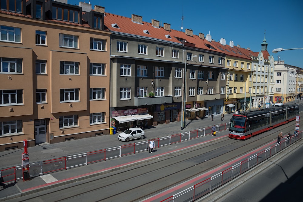 2 Bedroom Home near Prague Castle