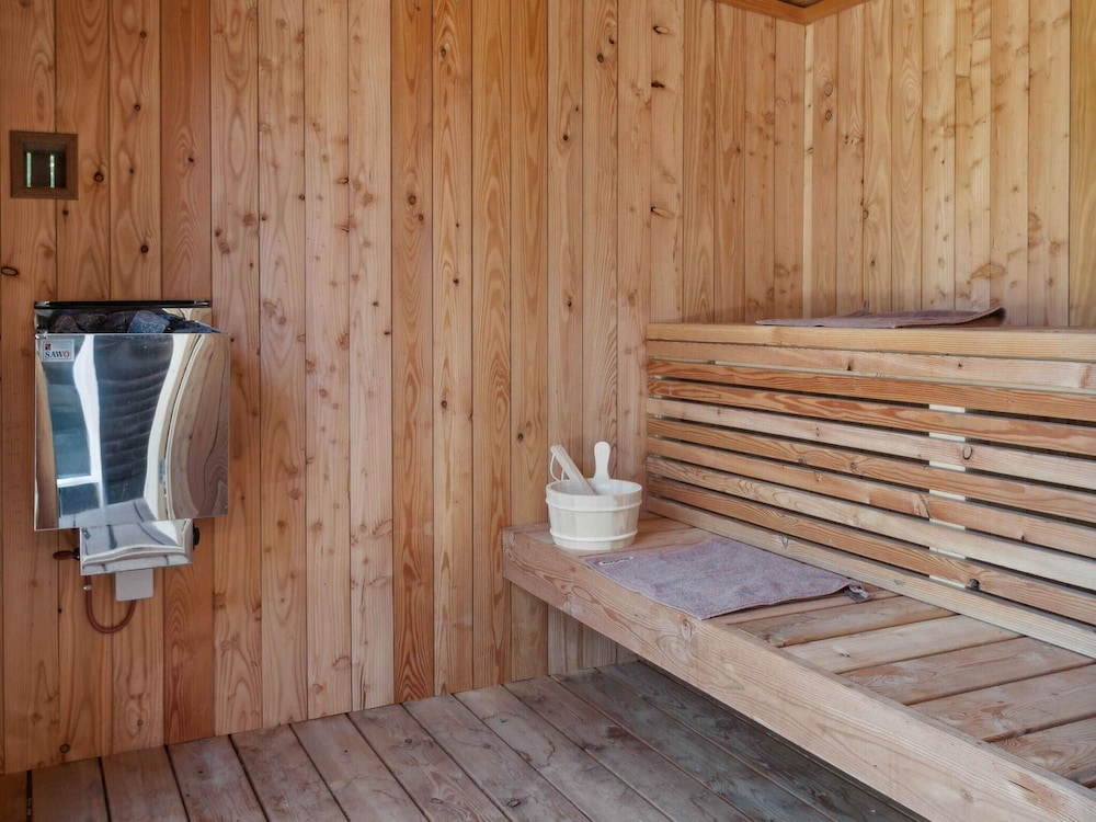 5 Star Holiday Home in Rodby