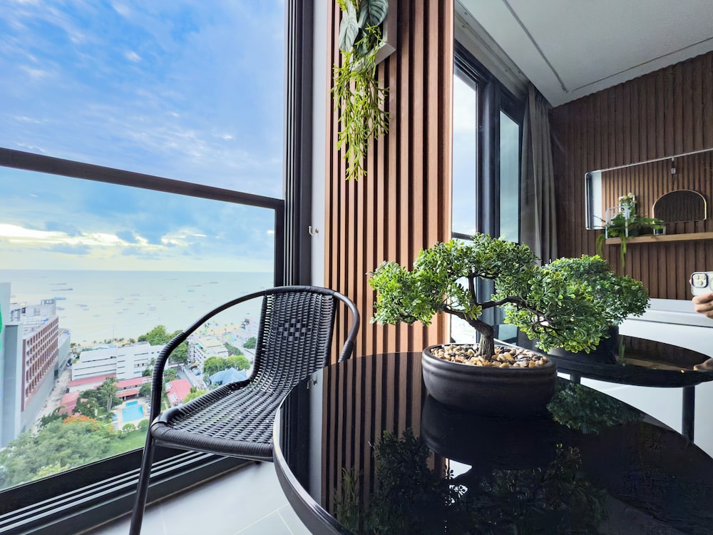 Luxury 2 Bed Room Sea View With Large Bath Tub In Balcony