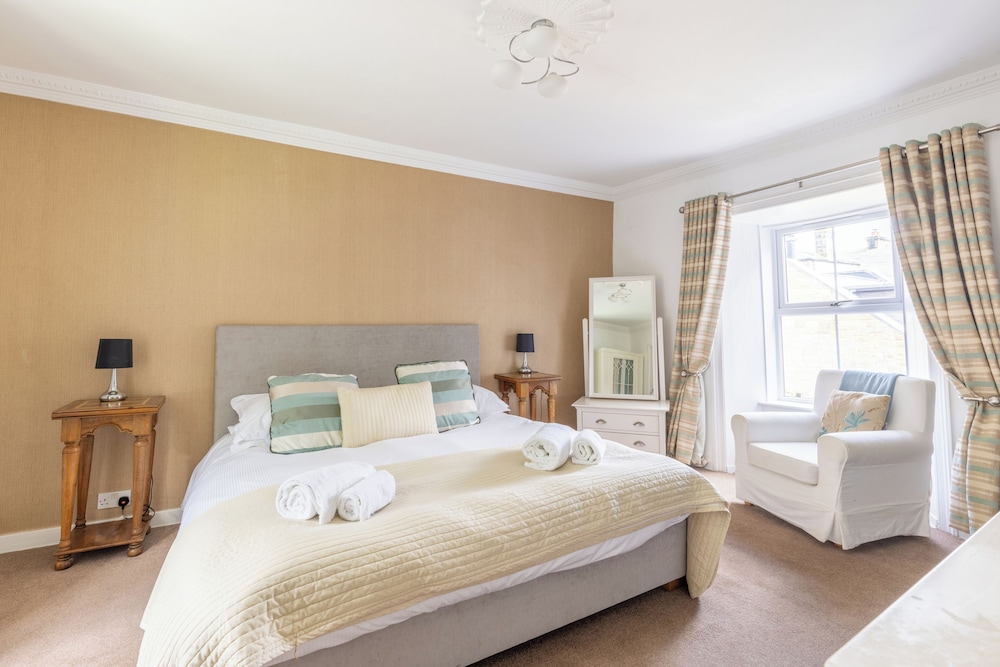 Village House - North East Escapes
