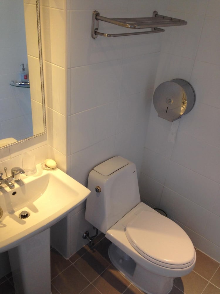 Jeju R Hotel & Guest House - Hostel