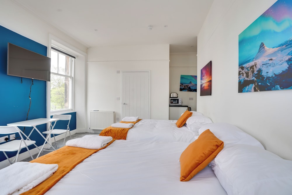 Homesly Guest Rooms - Self Checkin