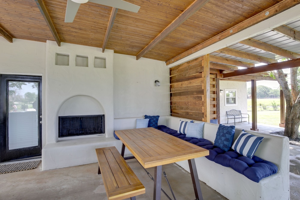Spacious Kemp Home w/ Private Pool & Guest House! view 4