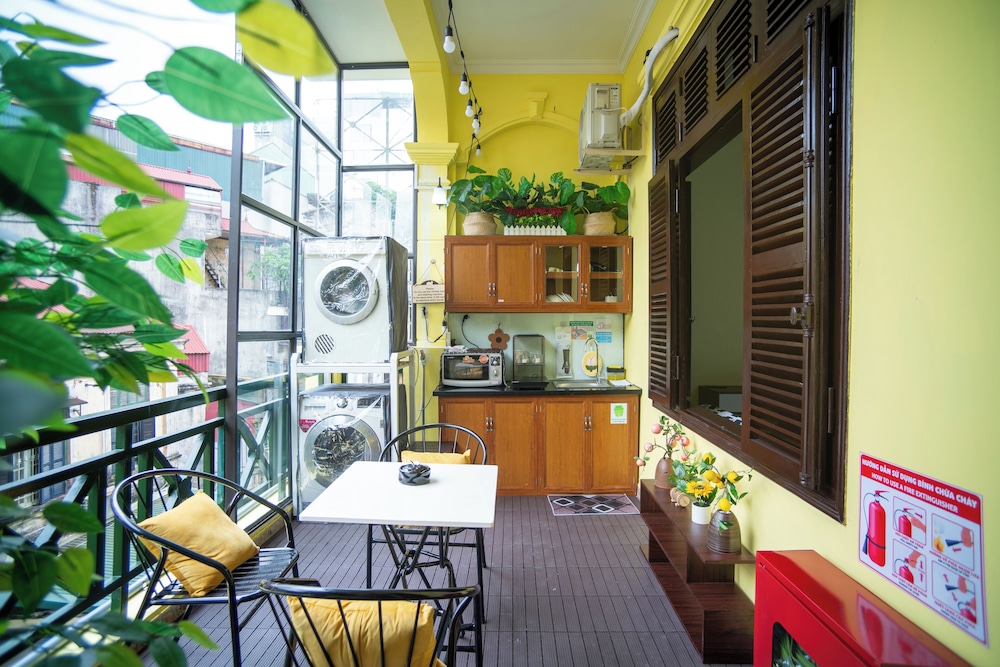 CozyPosy Premier Apartment