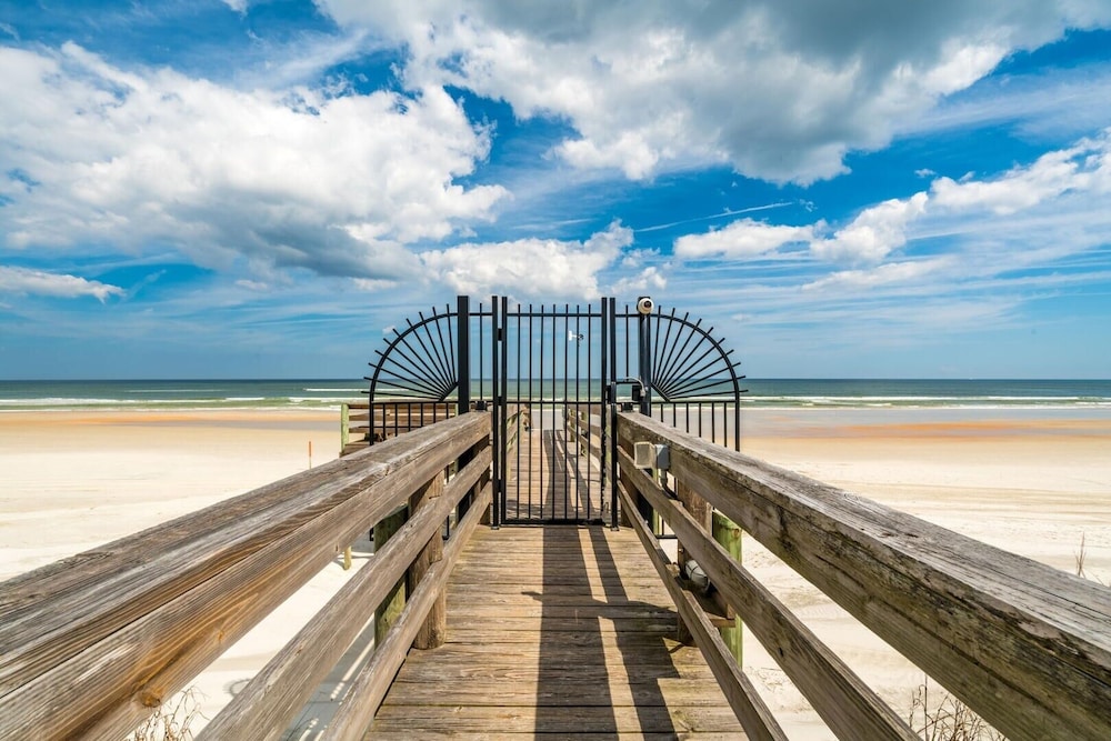 Blessed By The Sea Crescent Beach Activities 2 Bedroom Home
