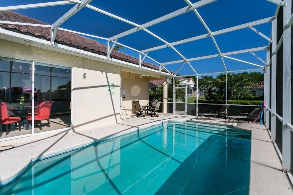 Tuscan Hills 3 Bed, 2 Bath Courtyard Villa 3 Bedroom Villa by Redawning - Image 3