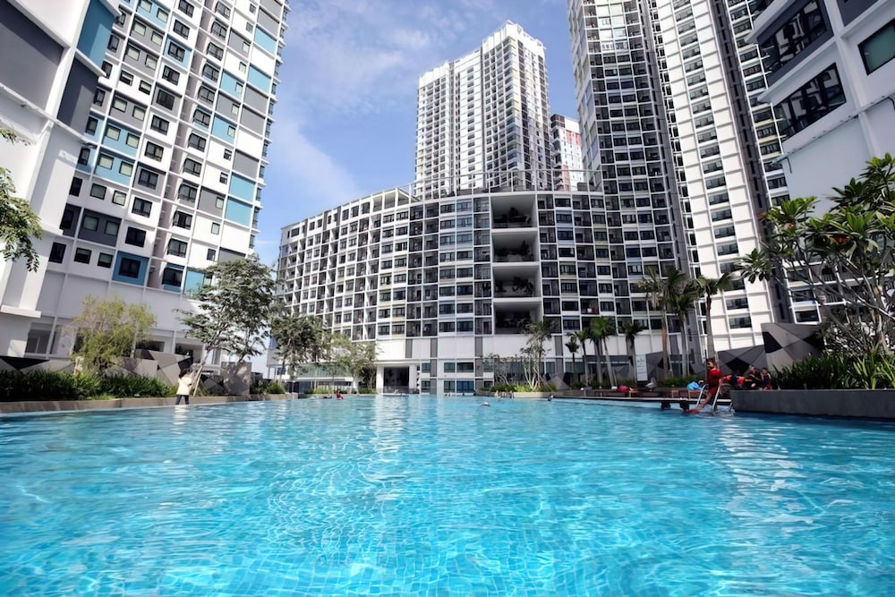 I-City Holiday KL Suites