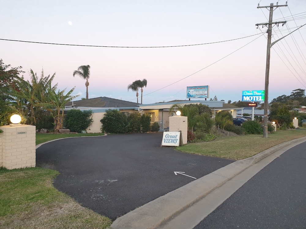 Mollymook Ocean View Motel - Welcoming Guests 18 Years and Older