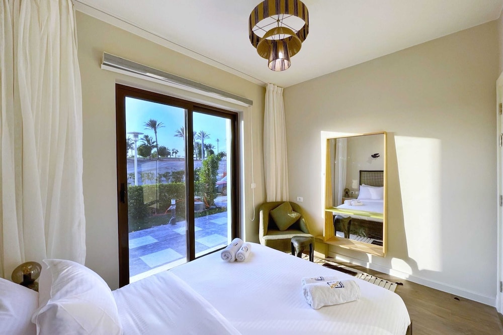 Xuru Stays I Haute & Hand-picked 4bdr Villa Private Pool