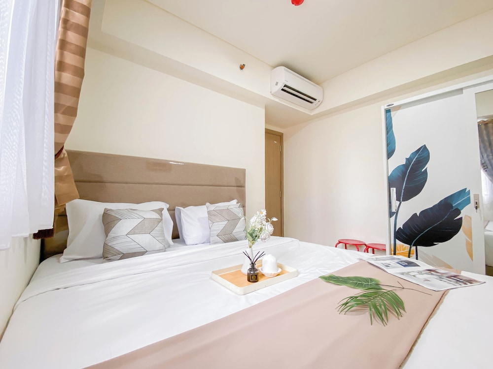 Comfort Living 2Br At Meikarta Apartment