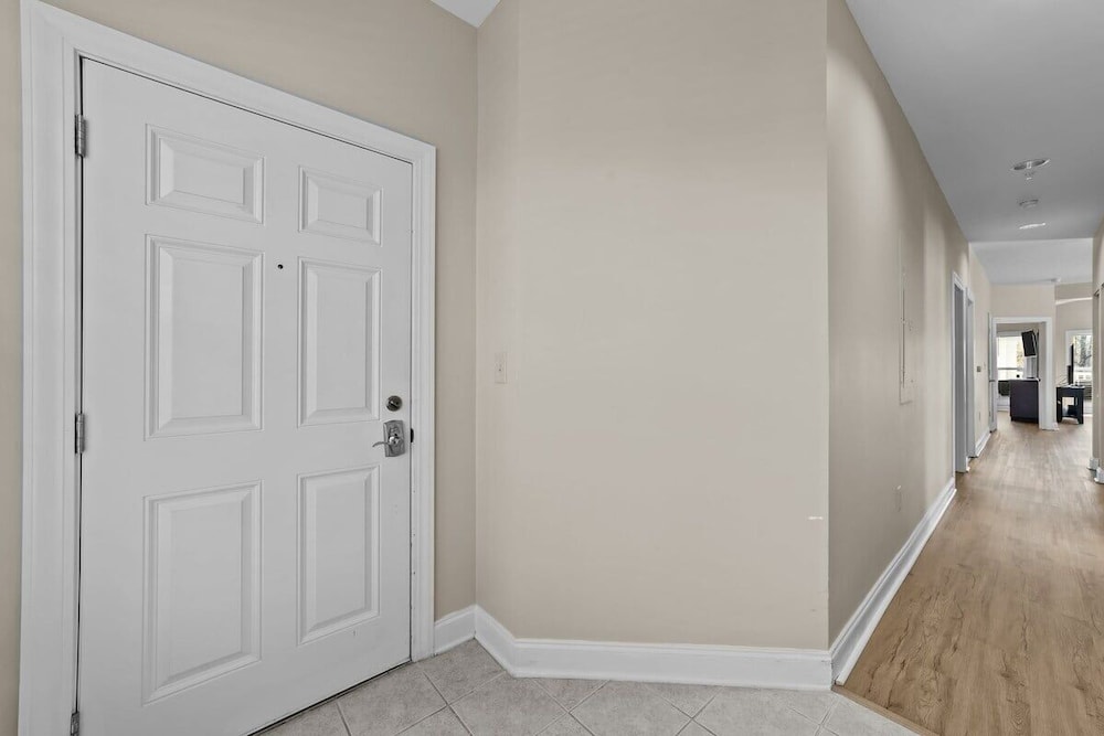 World Tour 306b 3 Bedroom Condo