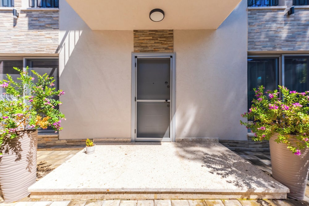 Brand New Apartment Villa 2