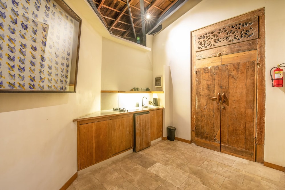 BA Villa 4 1BR Lush 1-br Villa With Pool 4 Mins to Echo Beach