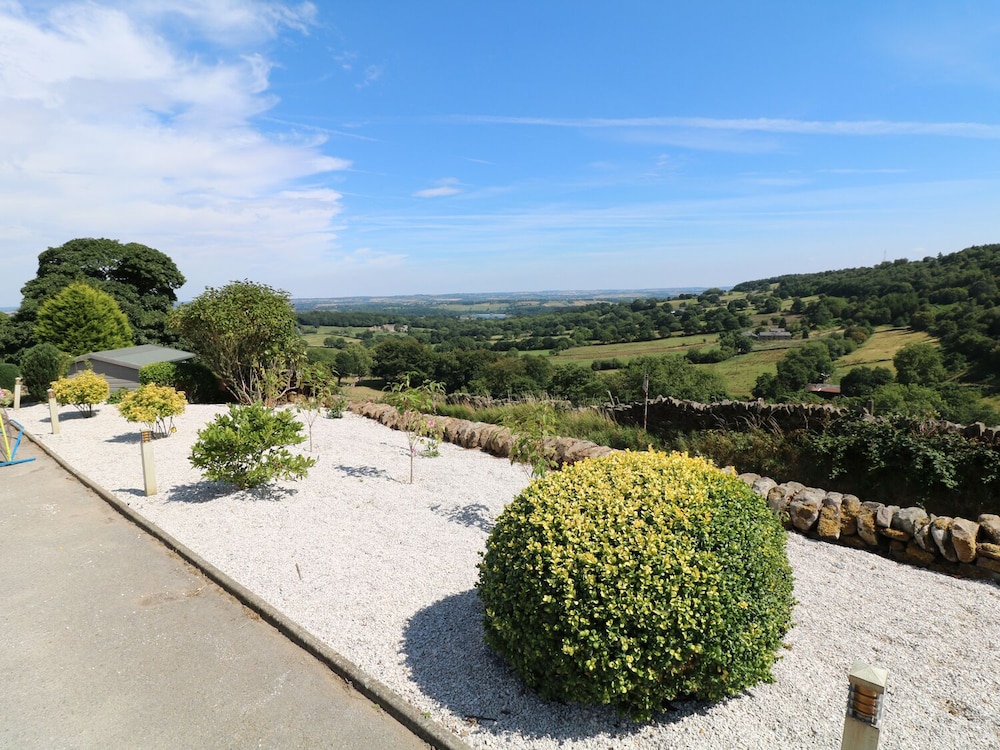 Shire Cottage at Top Butterley Farm view 2