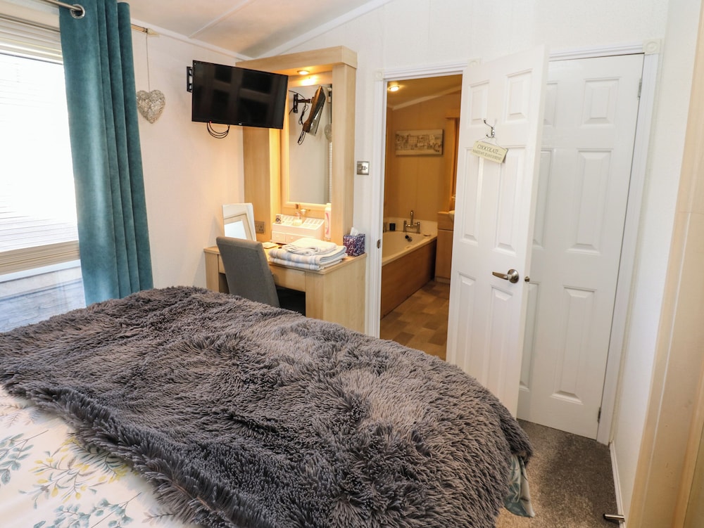 A and C Lodge-plot 21