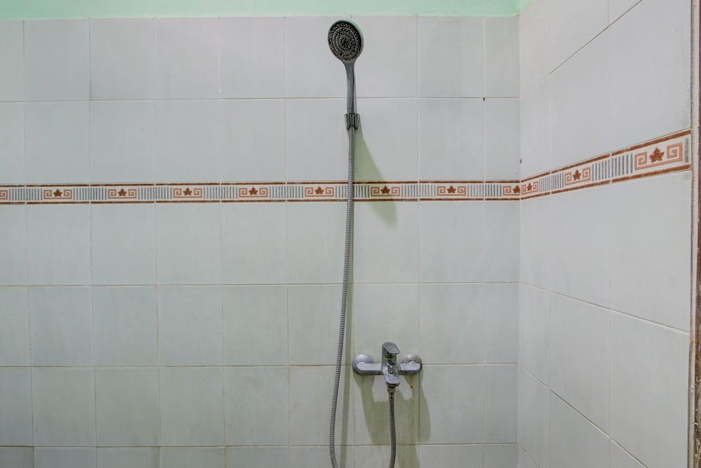 Hotel O Solo near RS JIH Solo formerly Azifa Inn