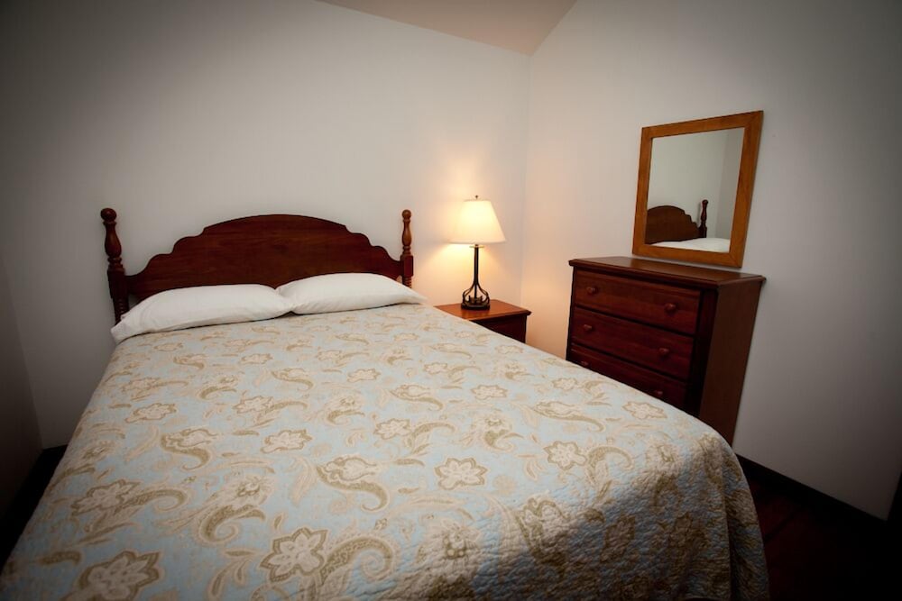 Blue Hill Lodge