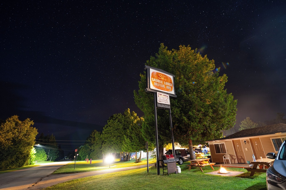 Sauble Beach Lodge