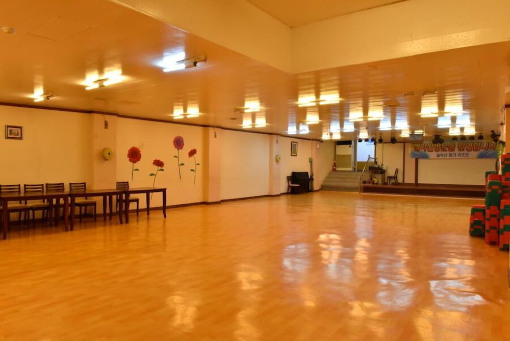 meeting & event spaces