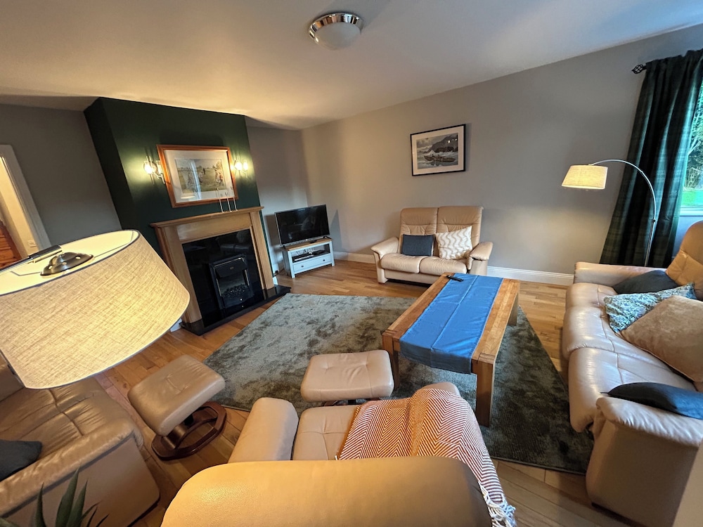 4 Bedroom Detached Home Close to Kenmare Town