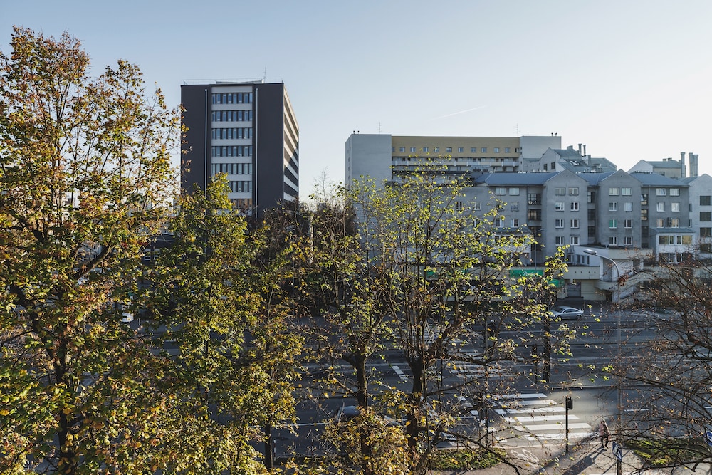 Apartment Mogilska Krakow by Renters view 4