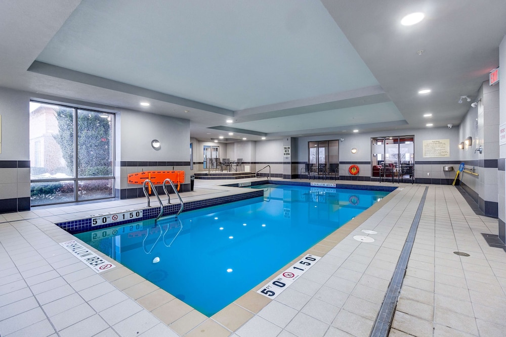 Brantford Vacations - Hampton Inn  Suites by Hilton Brantford Conference Centre - Property Image 32