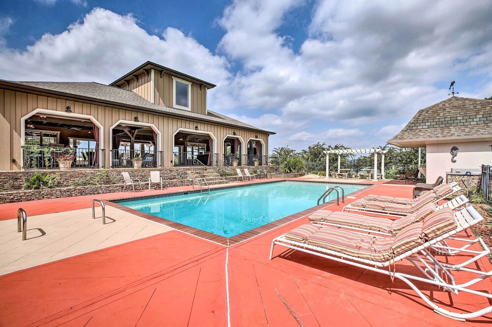 Lake Allatoona Area Studio w/ 2 Decks & Farm Views