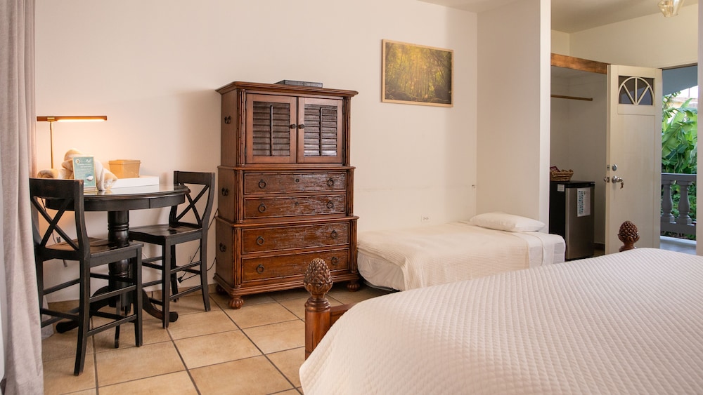 Lazy Parrot Inn - Property Image 55