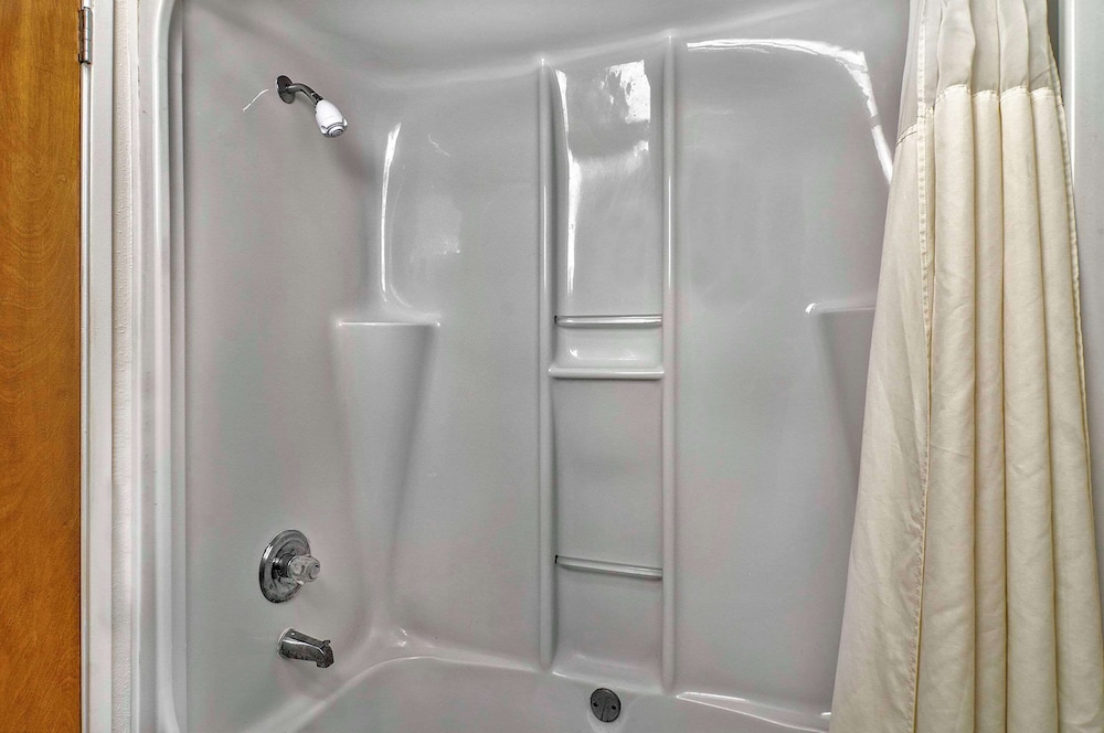 Morgan Hill Vacations - Quality Inn  Suites South San Jose / Morgan Hill - Property Image 9