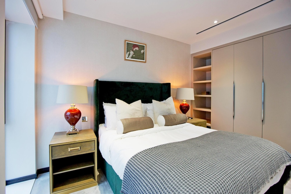 2-bed Superior Apt 208
