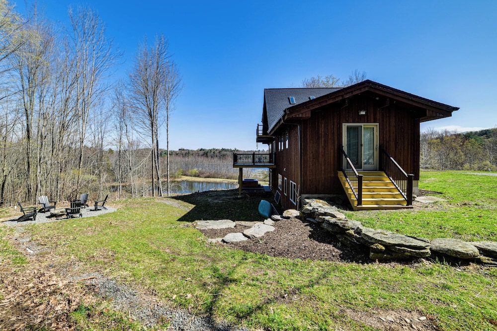 Golf, Fish & Ski: Retreat w/ Game Room in Thompson