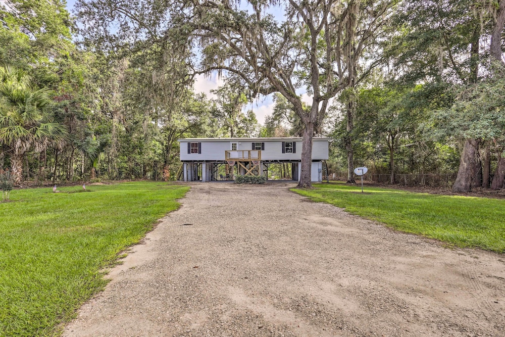 Suwannee Riverfront Home: Grill, Near Springs - Property Image 15