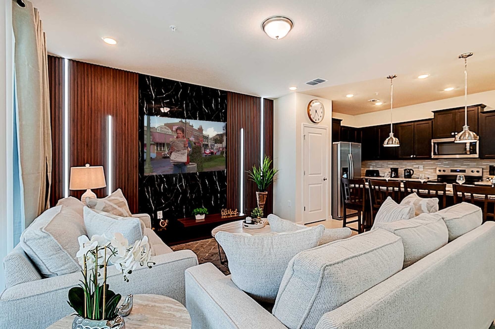 16101 Dream Home Perfect for Families Near Disney Water Parks