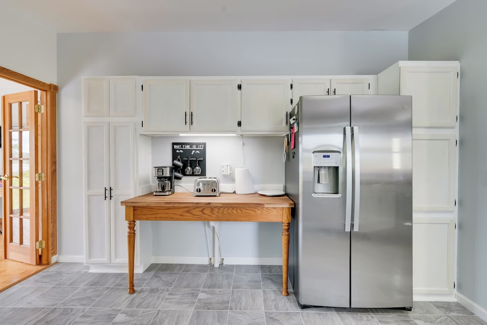 Lakefront Getaway w/ Dock & Yard in Reading!